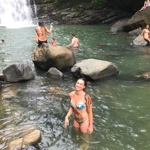 Meet your Posher, Mary anne - Picture 2 of 4